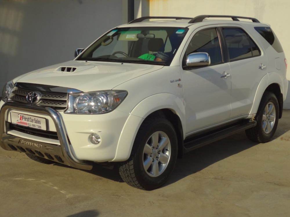 2010 TOYOTA FORTUNER 3.0D-4D R/B A/T 4x2 - First Car Sales - - First ...